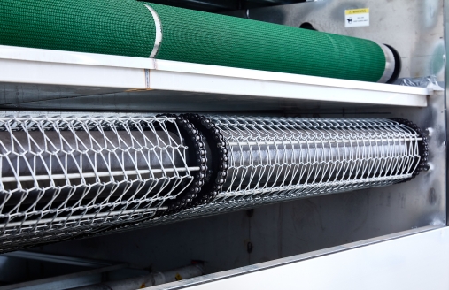 Carpet cleaning equipment